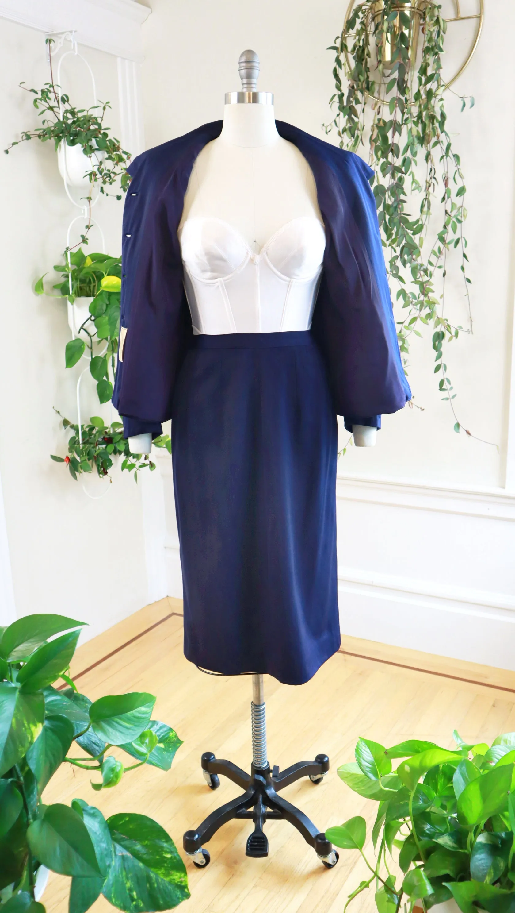1940s Navy Wool Skirt Suit | small
