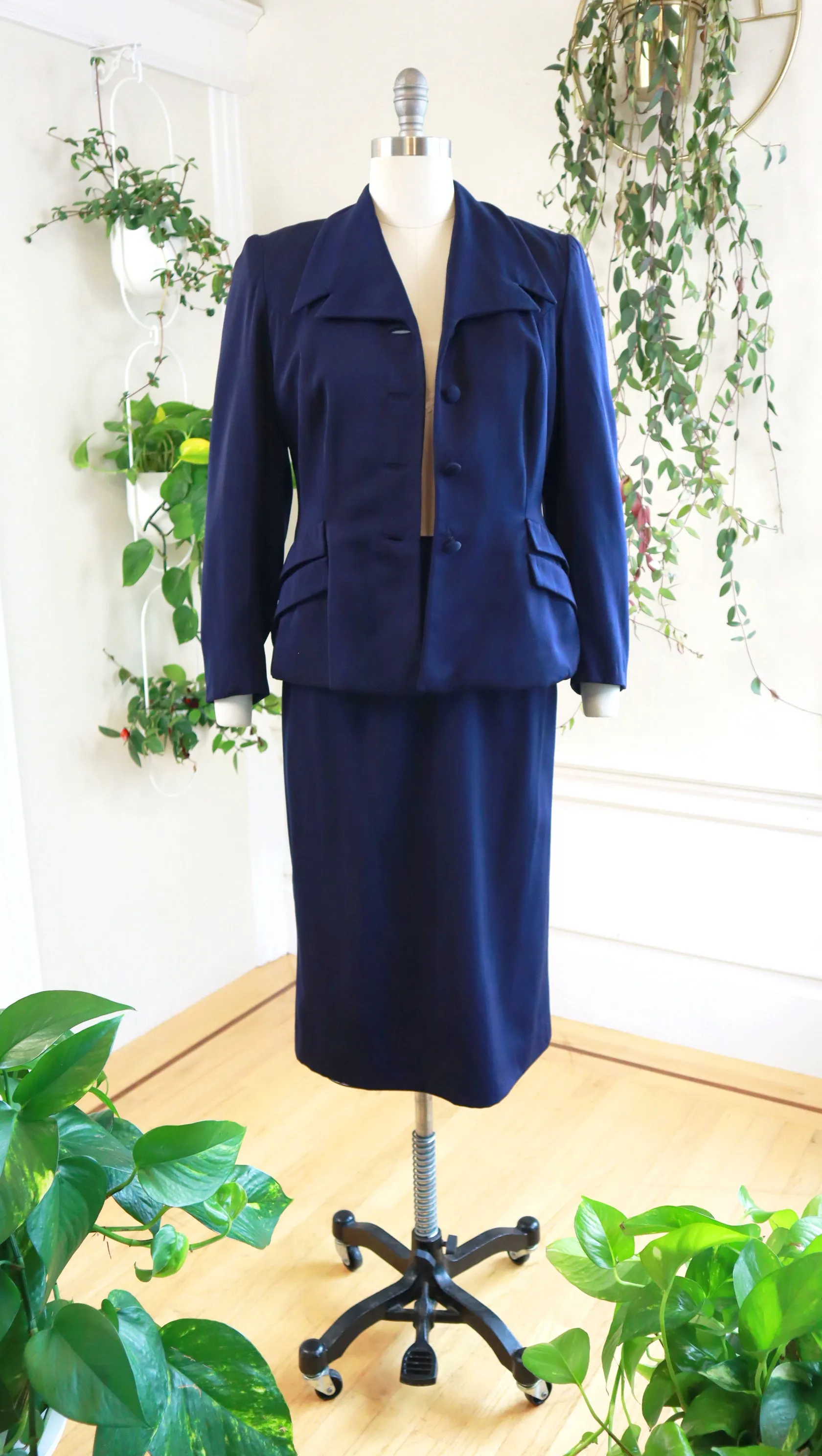 1940s Navy Wool Skirt Suit | small