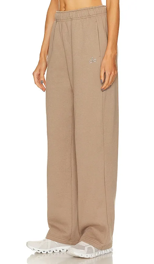 alo Accolade Straight Leg Sweatpant in Neutral