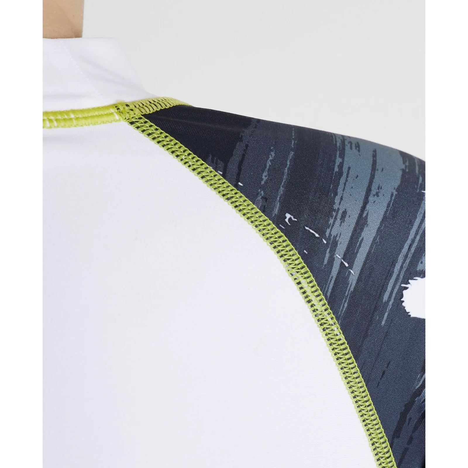 BOY'S LONG SLEEVES RASH GUARD