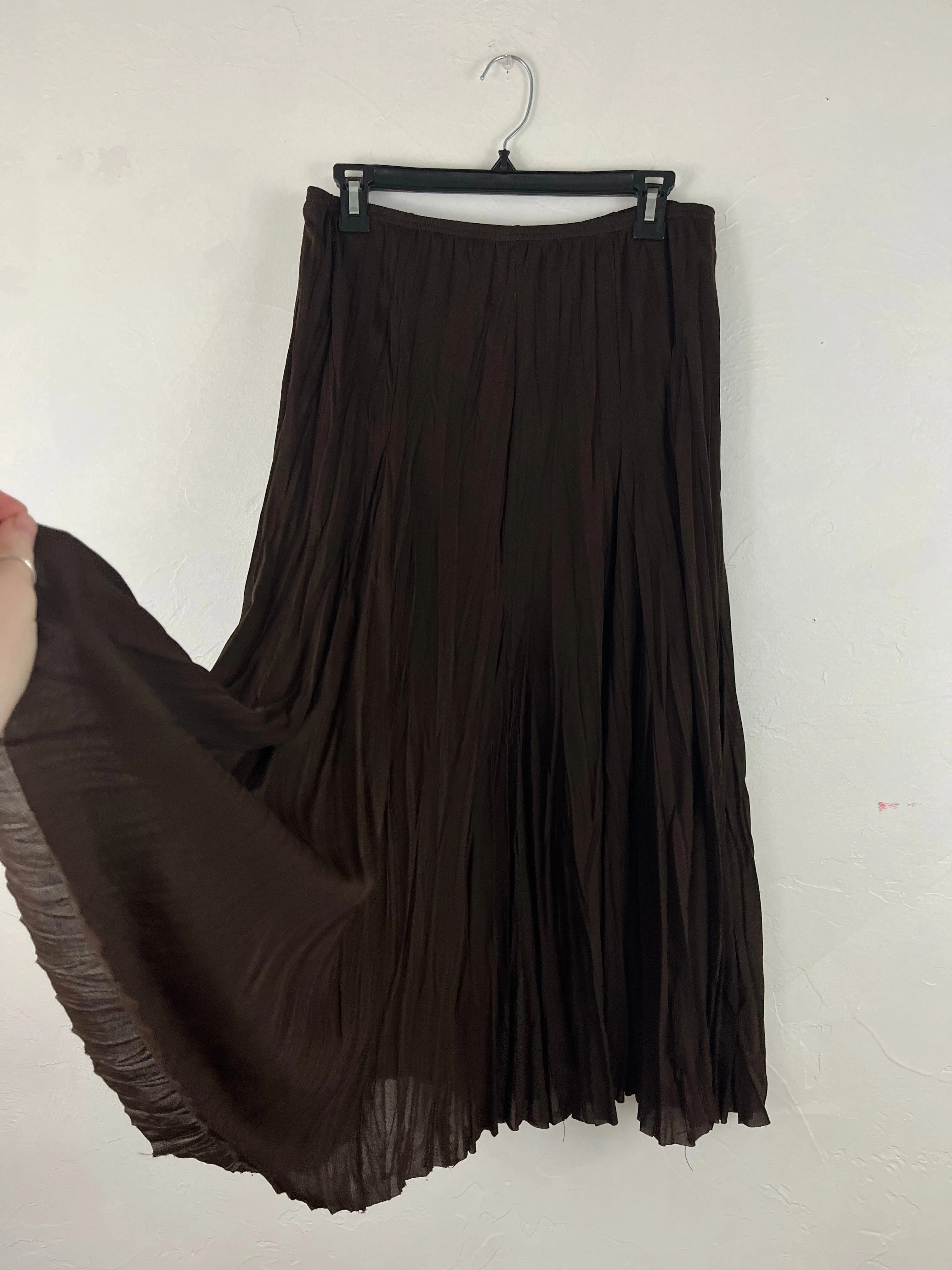 Brown lettuce maxi