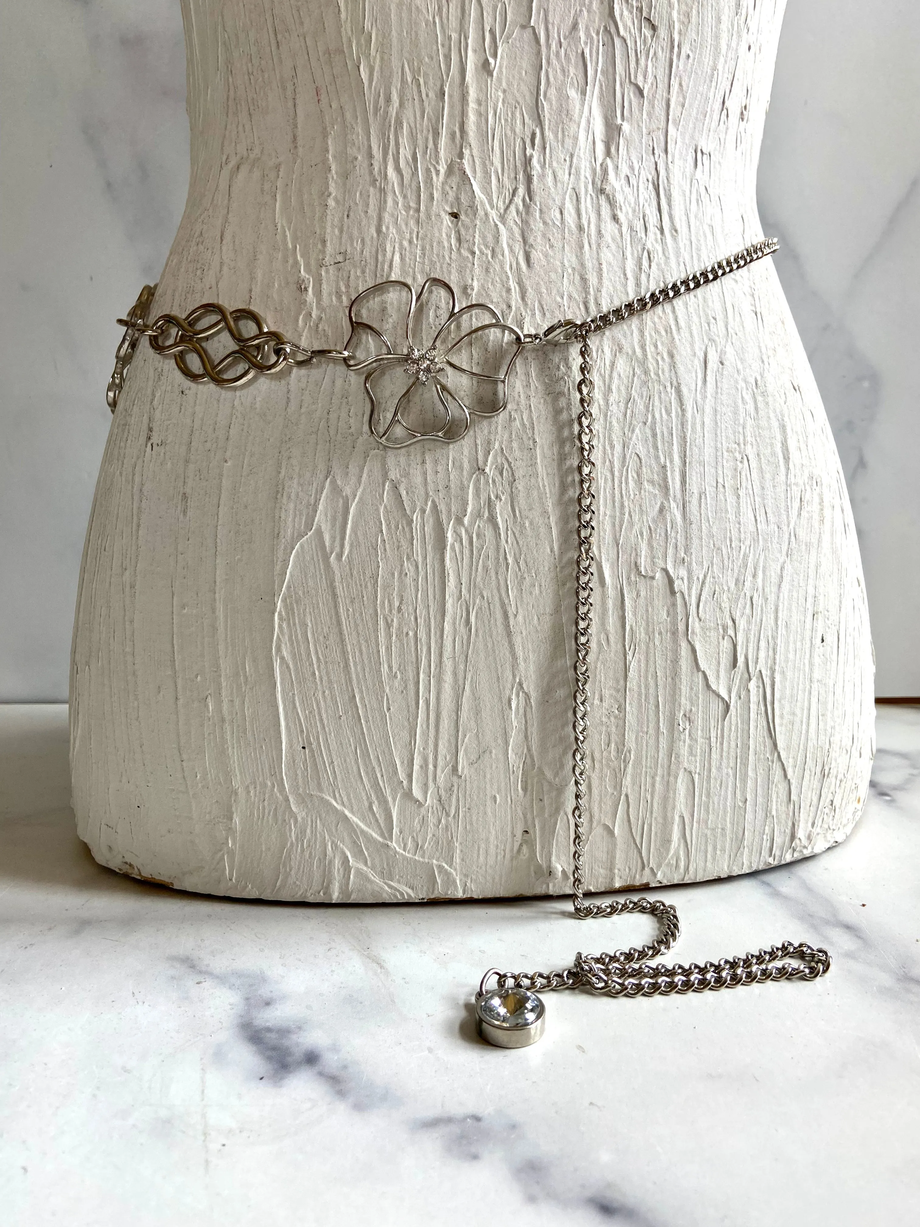 Flowers chain belt