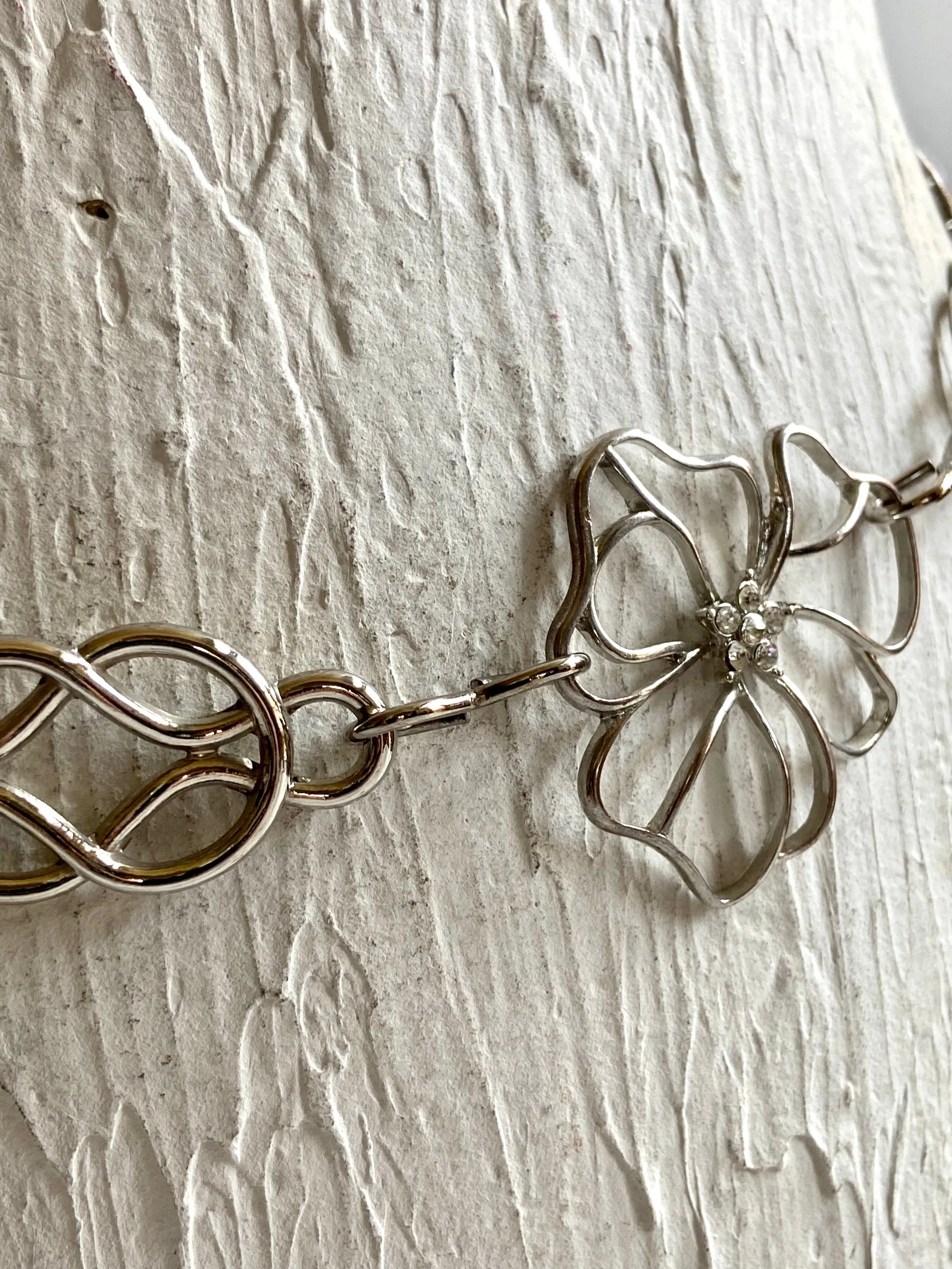 Flowers chain belt