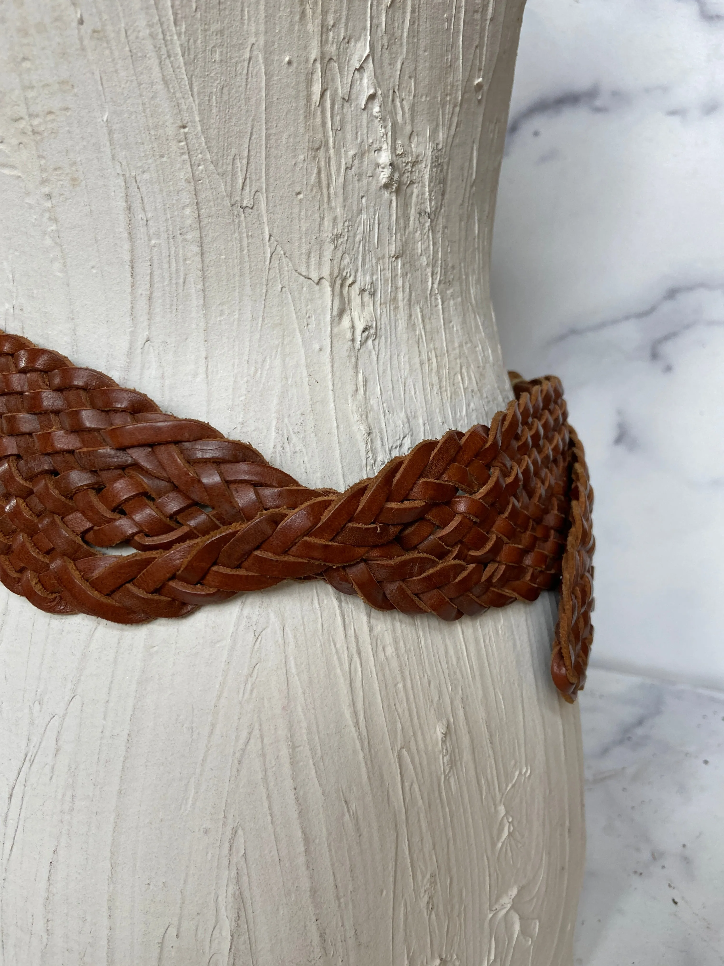 Gap brown braided leather belt