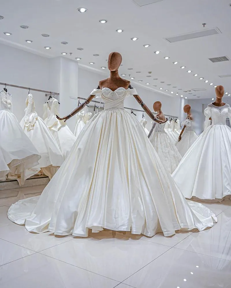 Luxury Princess 2023 model Wedding Dress Off the Shoulder Lace Appliques