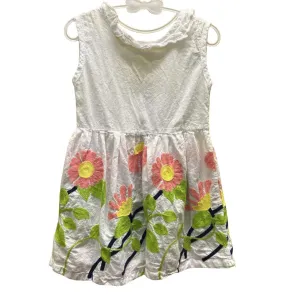 Sleeveless Dress / Embroidered Flowers