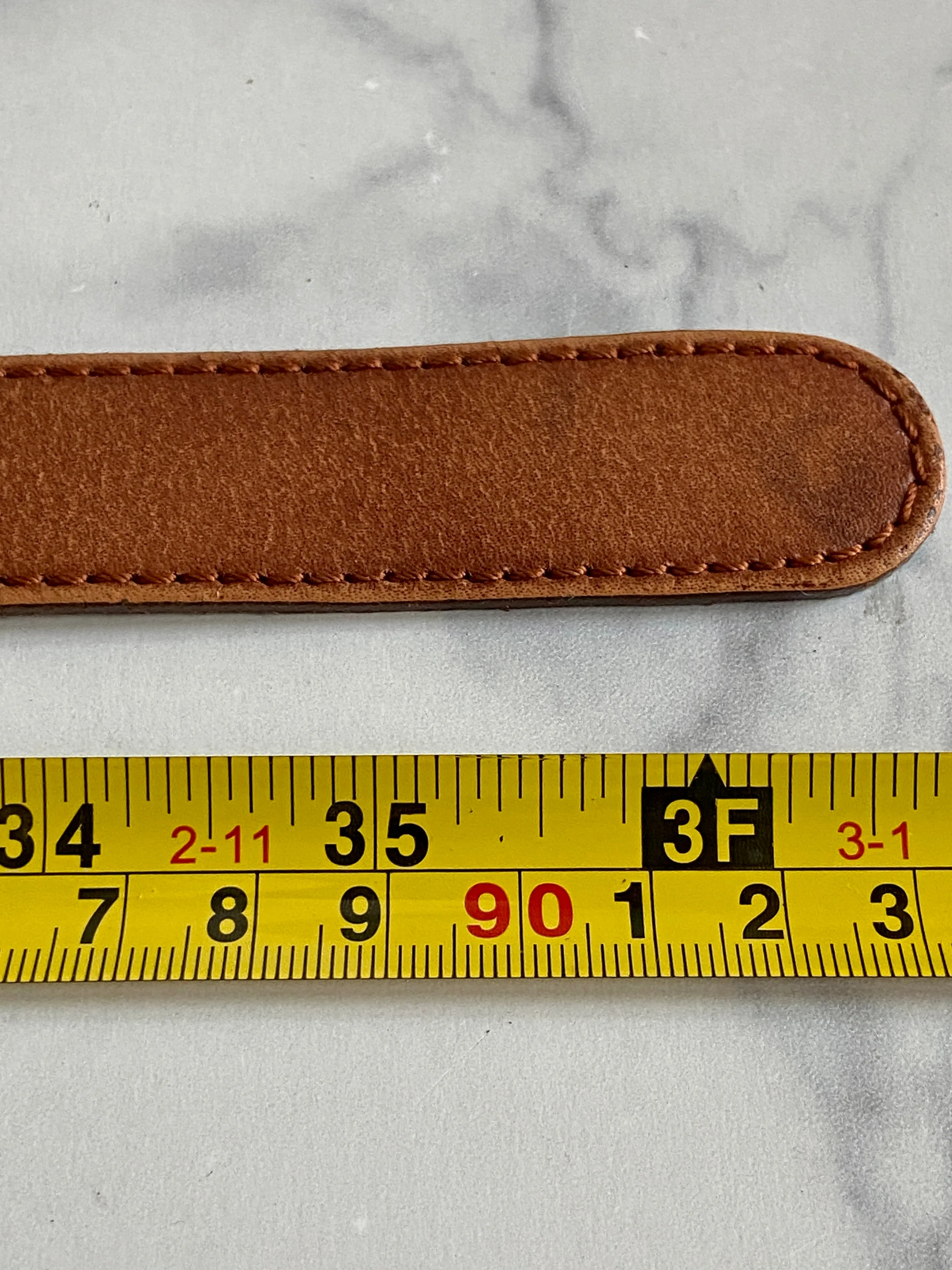 Vintage skinny express belt